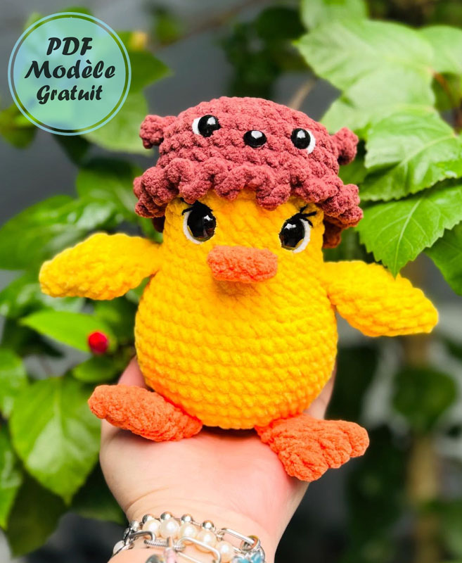 Canard avec Chapeau d’ours Amigurumi Modèle Gratuit (3)