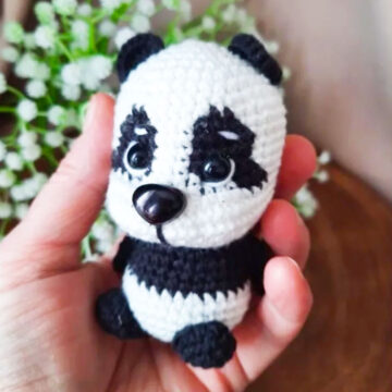 Panda Porte-clés Amigurumi PDF Patron Gratuit (2)