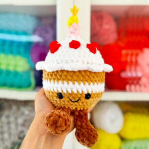 Poupée Gâteau de Noël au Crochet Modèle Gratuit (1)