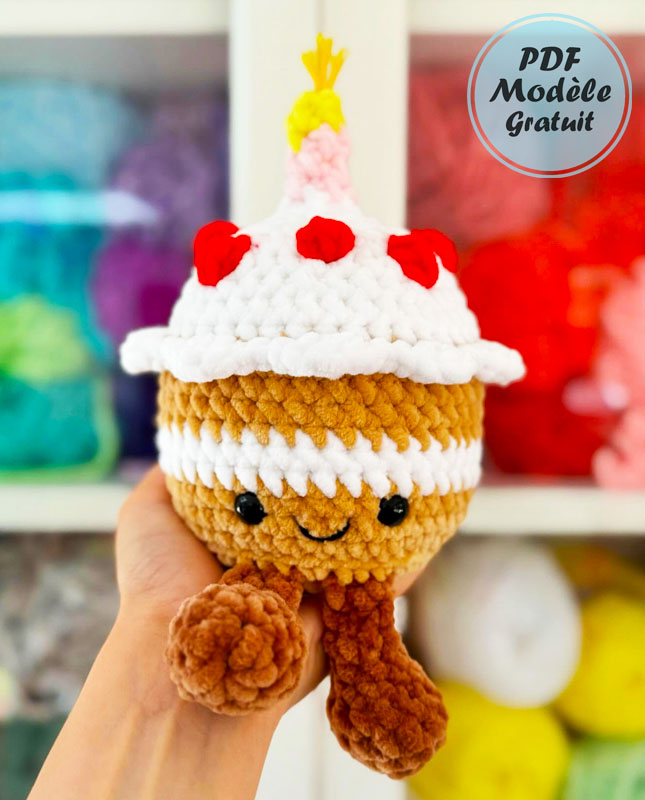Poupée Gâteau de Noël au Crochet Modèle Gratuit (3)
