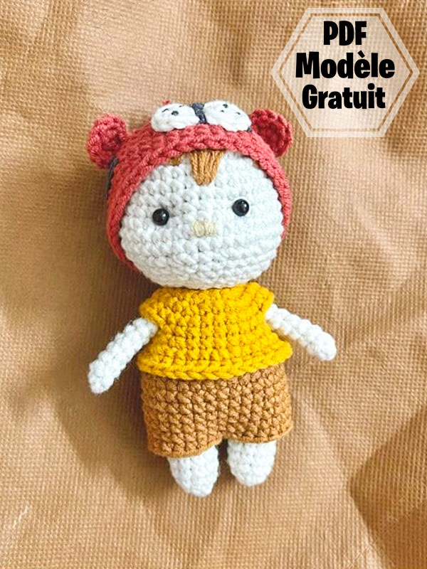 Poupée avec chapeau de tigre Amigurumi PDF Patron Gratuit (1)