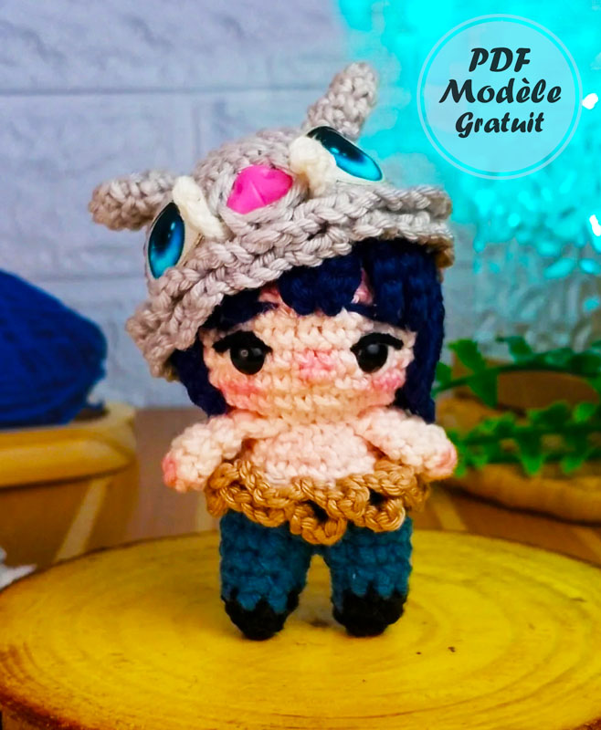 Inosuke Poupée avec Chapeau de Cochon Modèle Gratuit (1)