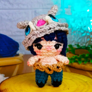 Inosuke Poupée avec Chapeau de Cochon Modèle Gratuit (2)