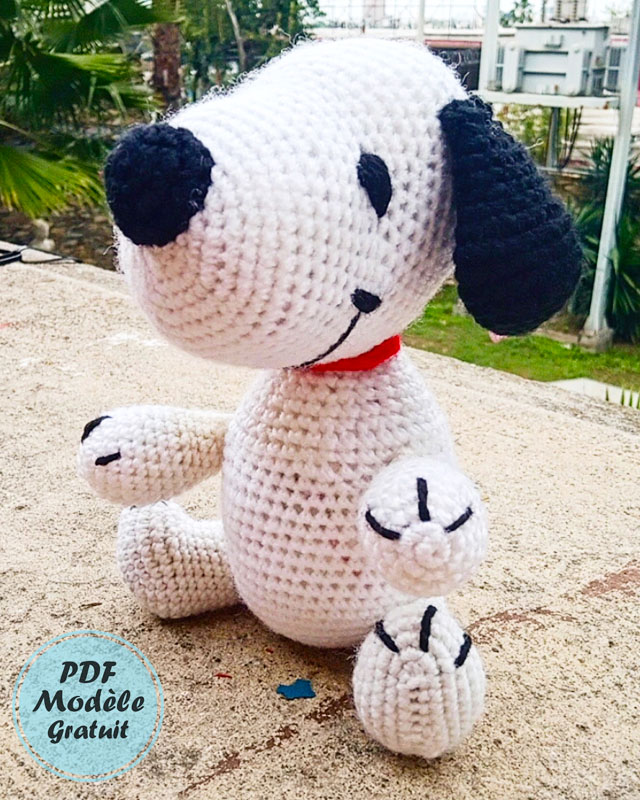 Grand Snoopy Chien au Crochet Patron Gratuit (2)