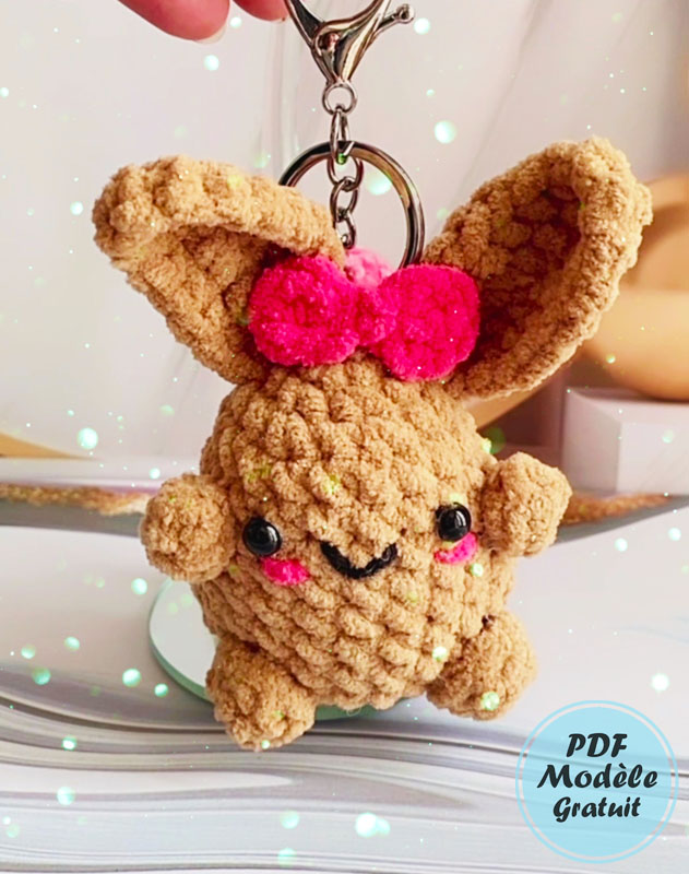 Lapin avec Nœud porte-clés au Crochet Modèle Gratuit (3)