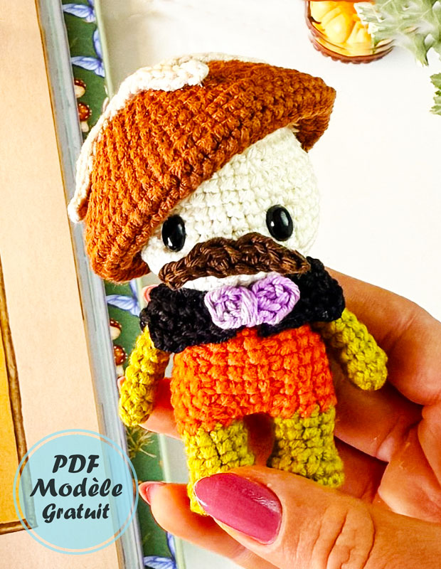 Poupée au Chapeau Champignon Amigurumi Tuto Gratuit (1)