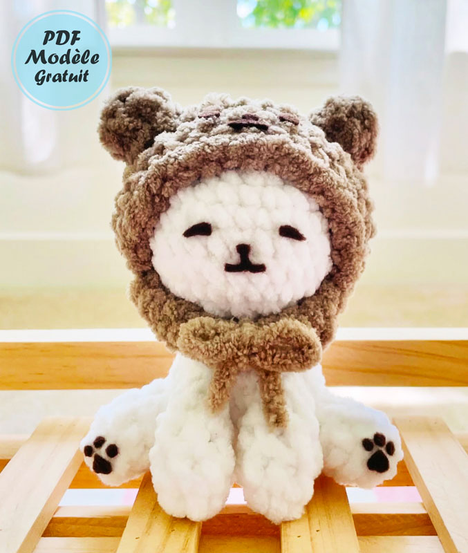 Chat avec Chapeau d’ours Modèle de Crochet Gratuit (2)