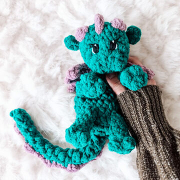 Dragon Doudou au Crochet Modèle Gratuit (1)