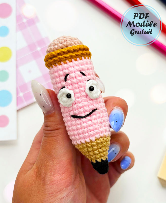 Porte-clé crayon au Crochet Modèle Gratuit (2)