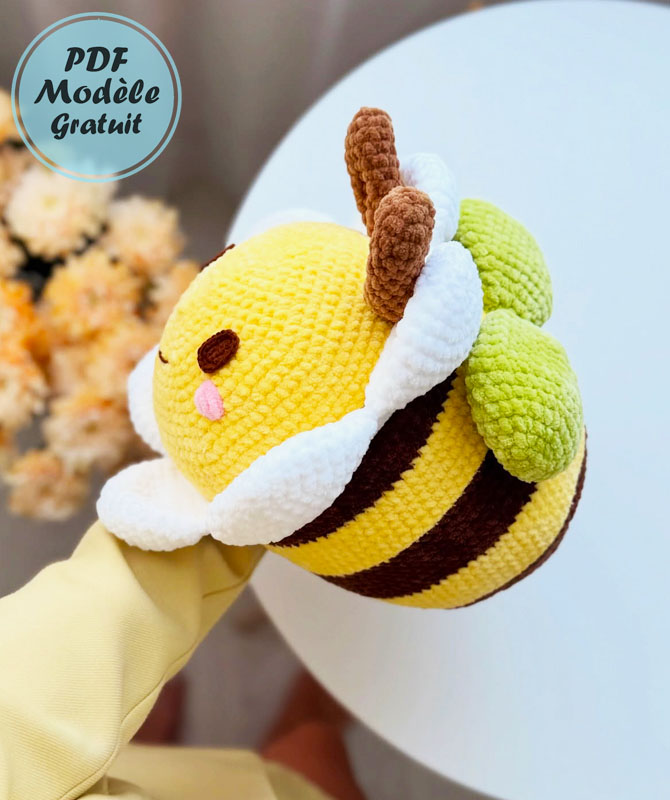 Modèle gratuit d'amigurumi grande abeille en peluche (2)