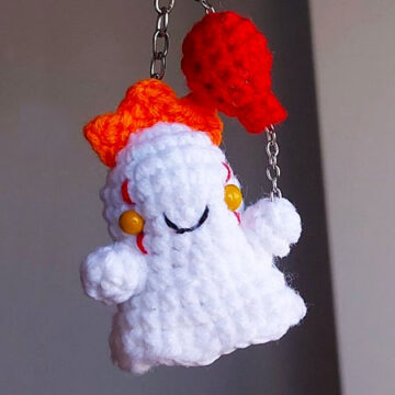 Fantôme avec Ballon Porte-clés au Crochet Modèle Gratuit (3)