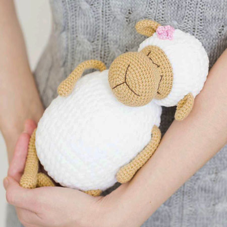 mouton en peluche