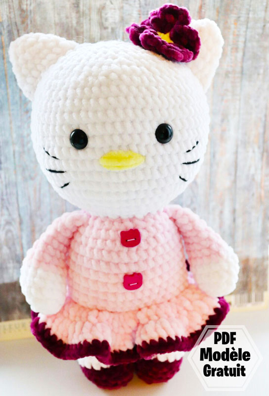 Peluche Hello Kitty Amigurumi au Crochet PDF Gratuit (3)
